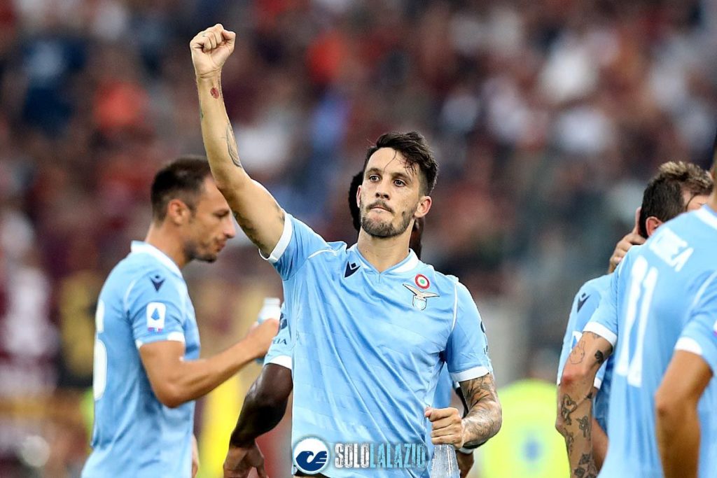 Lazio - Roma, esultanza Luis Alberto