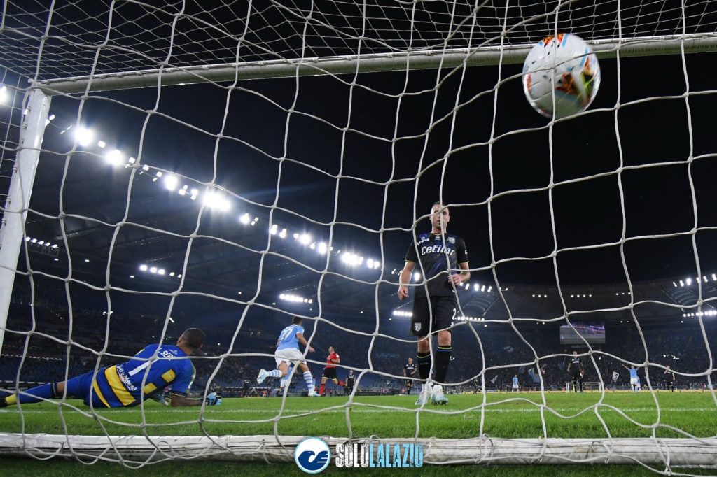 Lazio - Parma, gol pallone rete