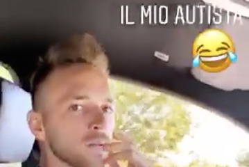 Ciro Immobile e Manuel Lazzari scherzano in auto (Instagram @ciroimmobile17)