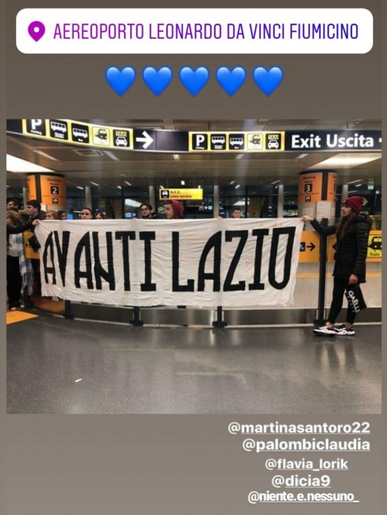 La Lazio Women tra i tifosi all'aeroporto di Fiumicino: che famiglia la Lazio!