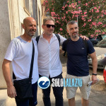 I preparatori atletici Adriano Bianchini (a sinistra) e Claudio Spicciariello (a destra), insieme al match analyst Ferruccio Cerasaro Lazio, visite mediche staff tecnico